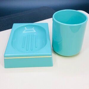 Vintage 80s Turquoise Plastic Bathroom Accessory Set: Soap Dish- Cup, Retro Mod